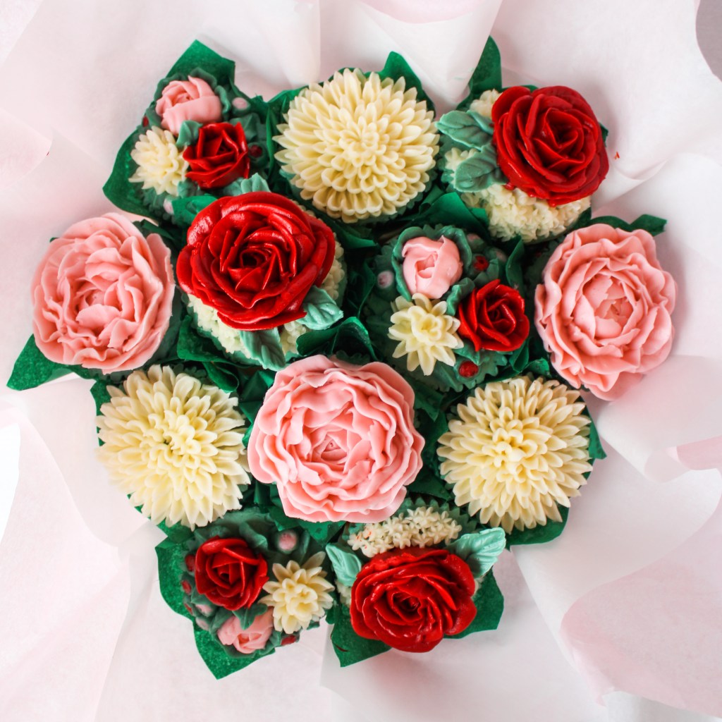 bouquet arrangement of cupcakes with buttercream flowers