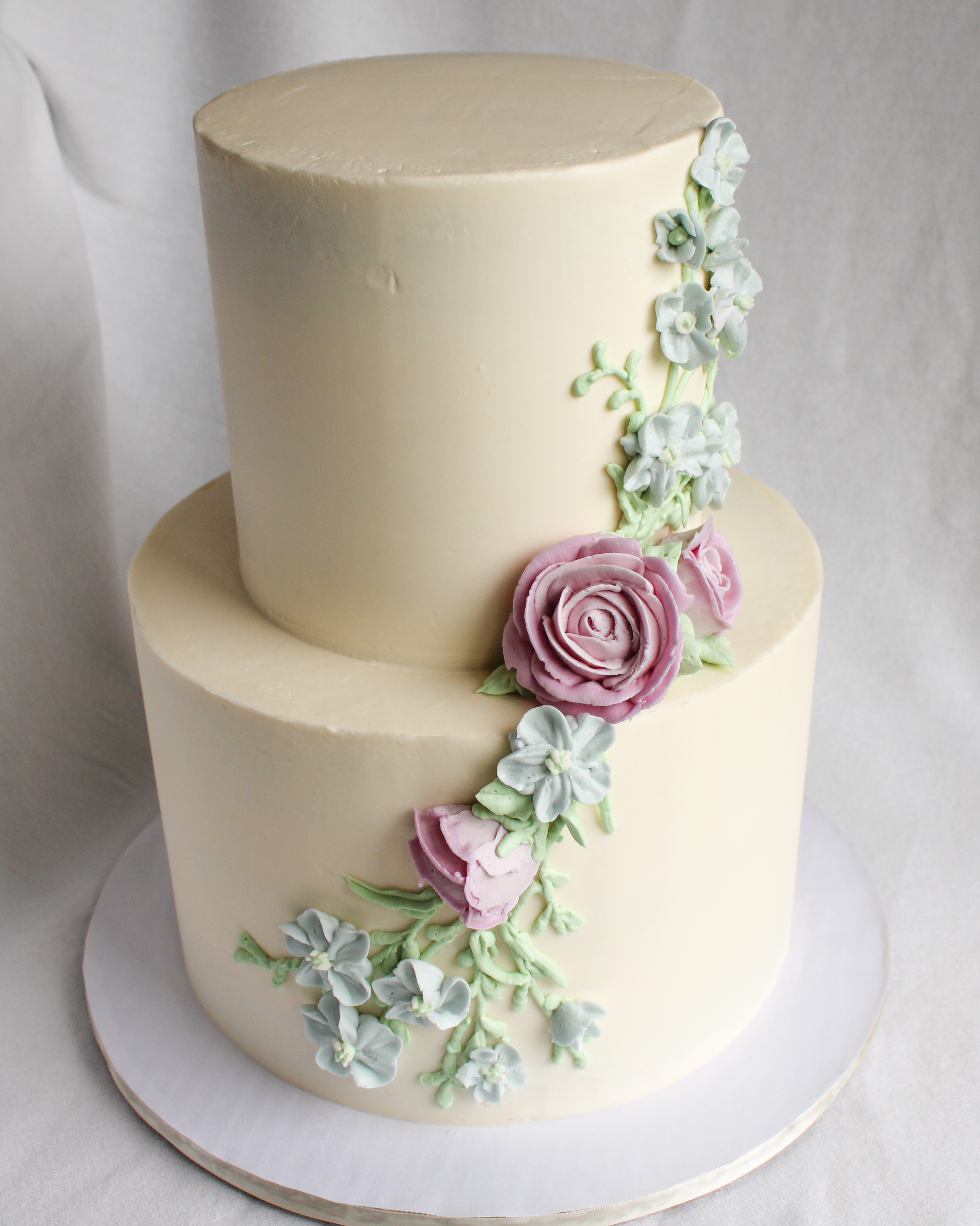 2 tier anniversary cake with buttercream flowers