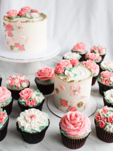 4" cake 6" cake full size flower cupcakes